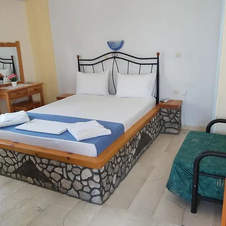 Hotel Stavros Playa de Perivolos